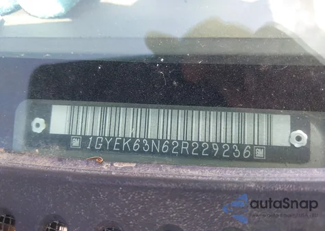 2002 Cadillac Escalade Standard z USA, uszkodzony, nr VIN 1GYEK63N62R229236